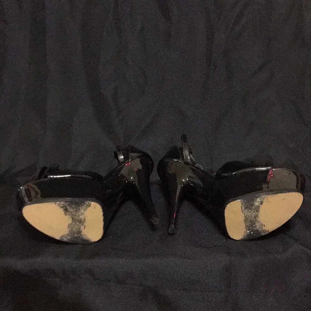 Heels - Picture 5 of 5